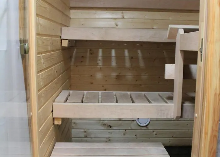 Spacious For 4 With Sauna סודנקילה